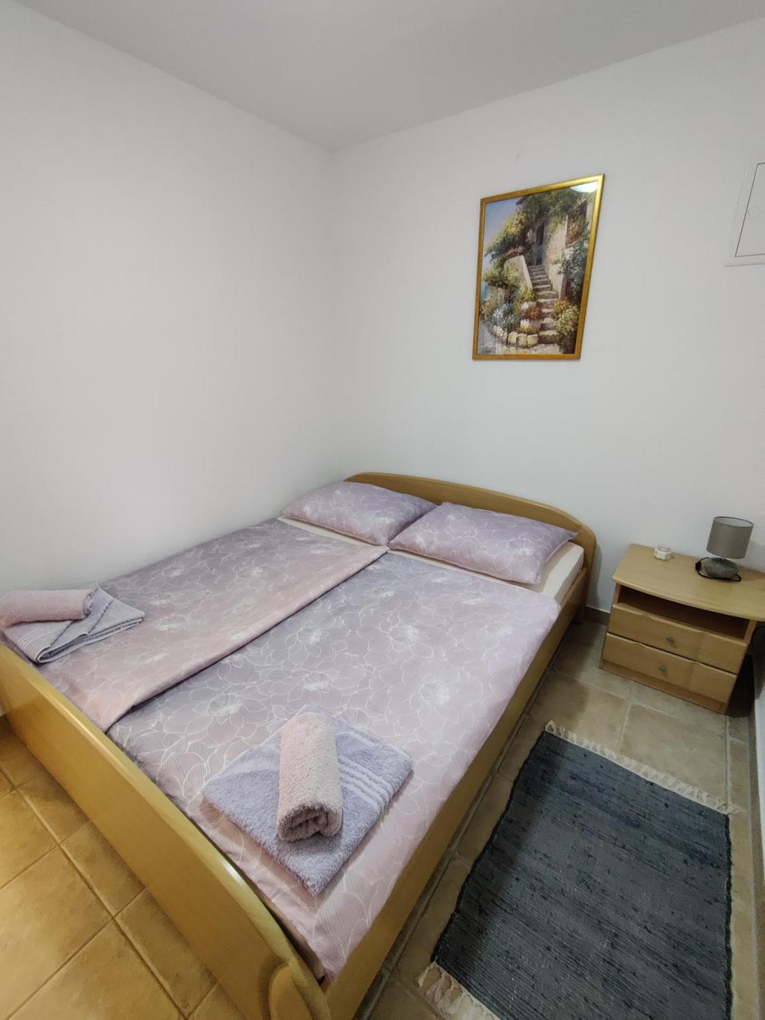 Apartman Kristina Vrbnik Buitenkant foto