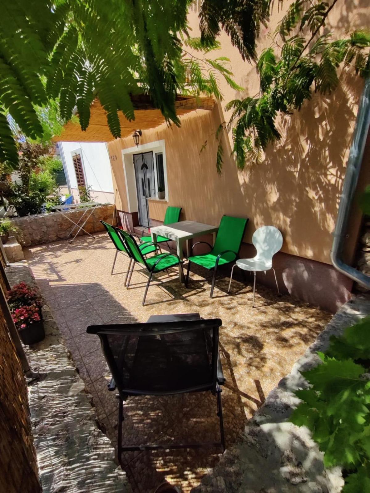 Apartman Kristina Vrbnik Buitenkant foto